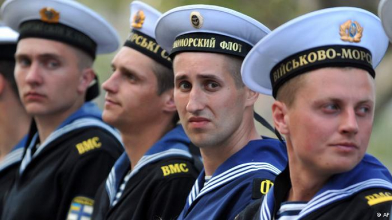 Конспирация от Киев: Бойни кораби карат трупове на руски военни в Севастопол!