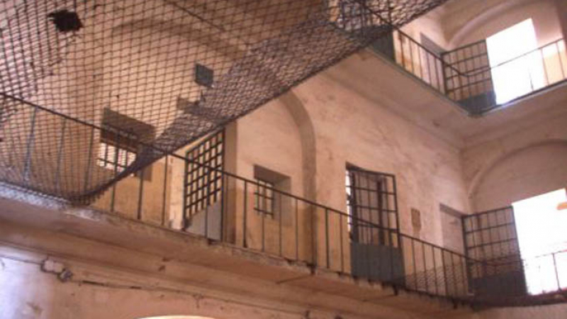 Лениви общинари ще пеят в затвора в Сан Ремо