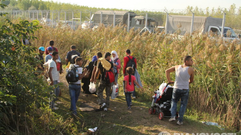 ЕС изпраща 400 граничари на Западните Балкани за овладяване на бежанската криза