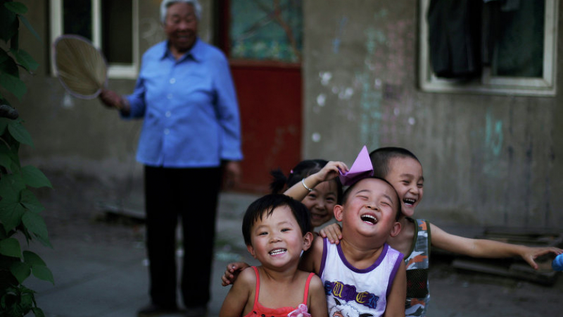 Революция в Китай: Компартията разреши по две деца на семейство 