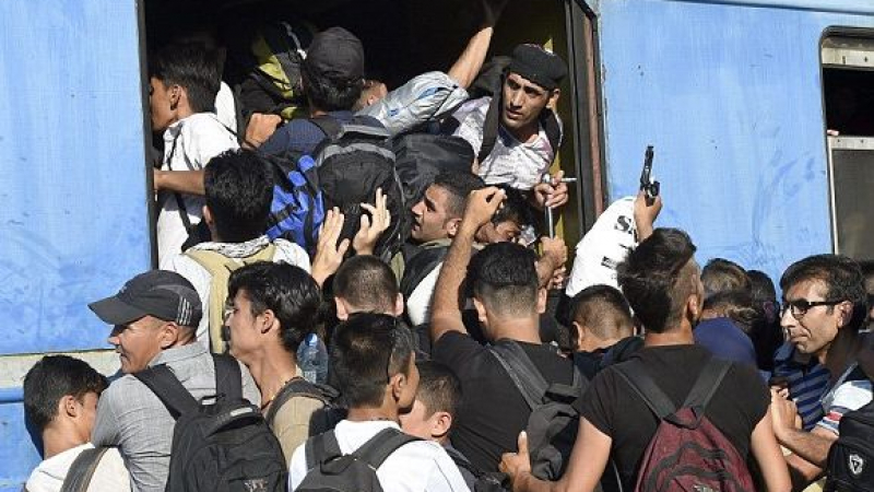 Дойче веле: Печели ли Македония от мъката на бежанците?