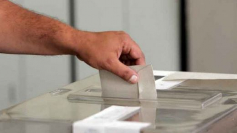 Изборите в София преминават при изключително ниска избирателна активност