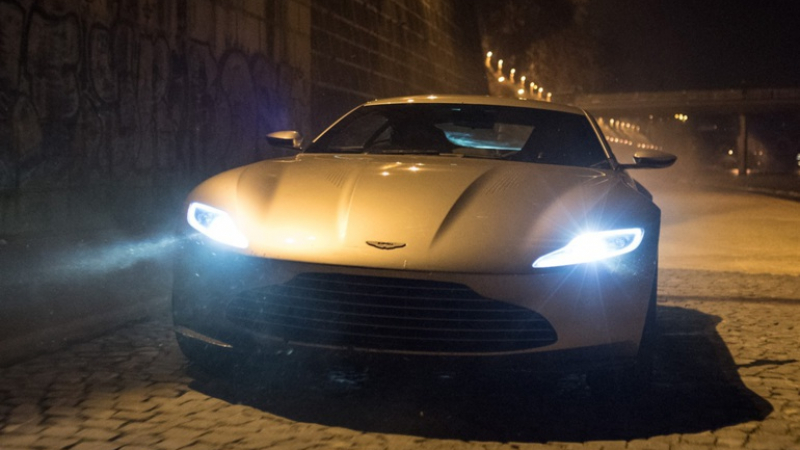 Aston Martin DB10 е само за агент 007 (СНИМКИ/ВИДЕО)