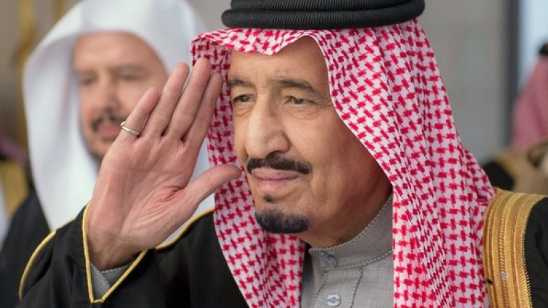 Саудитският крал идва на срещата на Г-20 с 16 камиона лични вещи и 65 Мерцедеса  