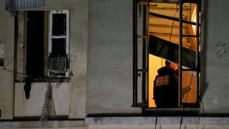 Шахидката от Париж молила полицията за помощ преди да се взриви 