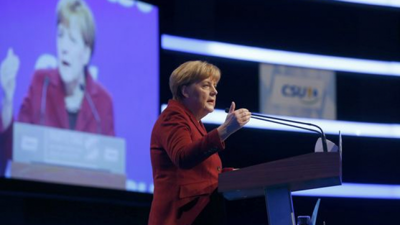 Меркел поиска ЕС да сподели бежанците с Германия