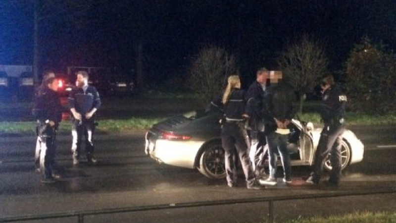 Полицията в Кьолн спипа двама от стрелците!