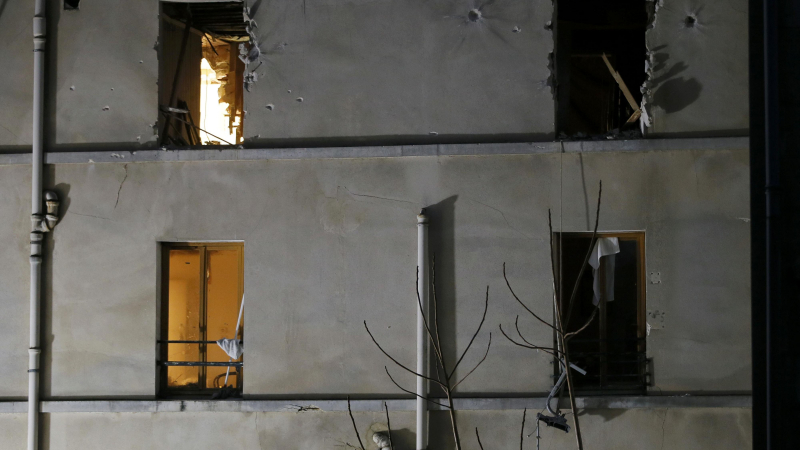 Трети труп изровиха в развалините на изтърбушения апартамент в „Сени Дени”