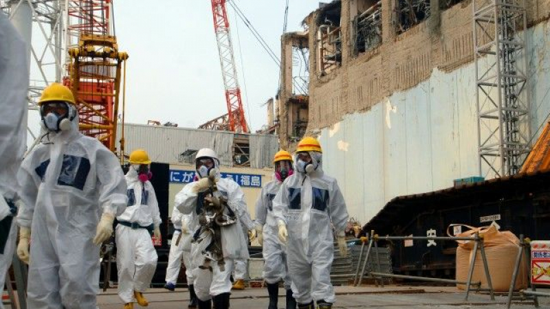 Защитната стена на АЕЦ „Фукушима 1“ се е деформирала