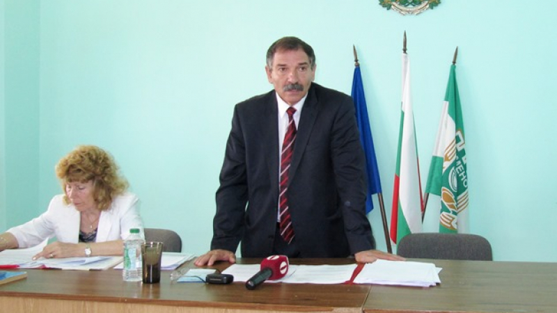 Загадка! Най-дългогодишният кмет в Бургаско подаде оставка и изчезна 