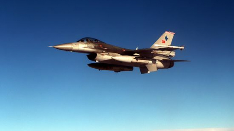 Турските ВВС спряха полетите над Сирия 