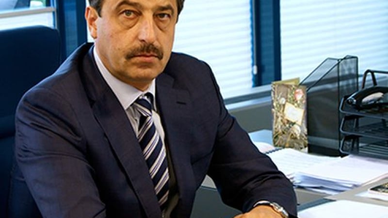 Съмнителен оръжеен търговец купи завода за стъкло на Цветан Василев в Сърбия за 5 милиона евро
