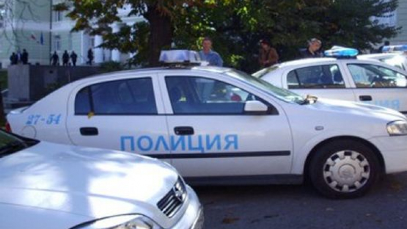 Закопчаха шестима дилъри на дрога в София