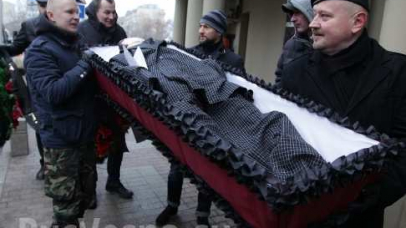 Разходиха ковчег с Ердоган из улиците на Москва (СНИМКИ/ВИДЕО)