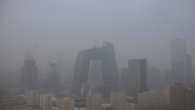 Ад в Пекин! Невиждан смог души столицата на Китай (СНИМКИ/ВИДЕО)