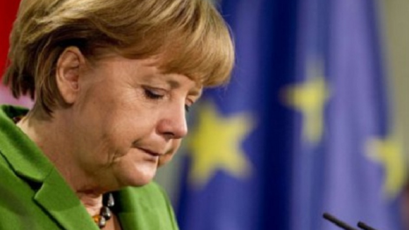 Катастрофален срив на доверието към Меркел