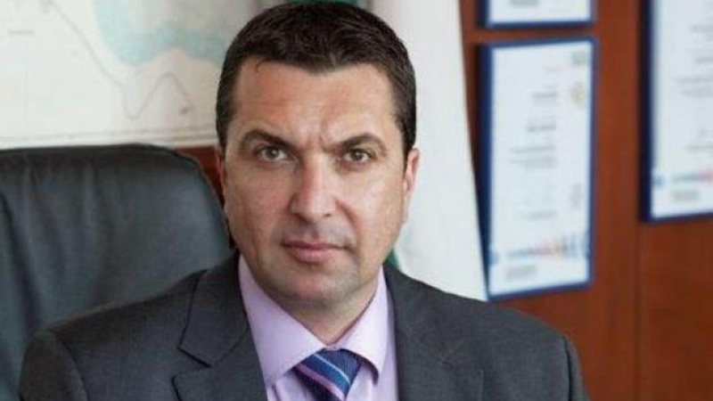 Бившият шеф на Пристанище Варна се отцепи от Данаил Папазов!