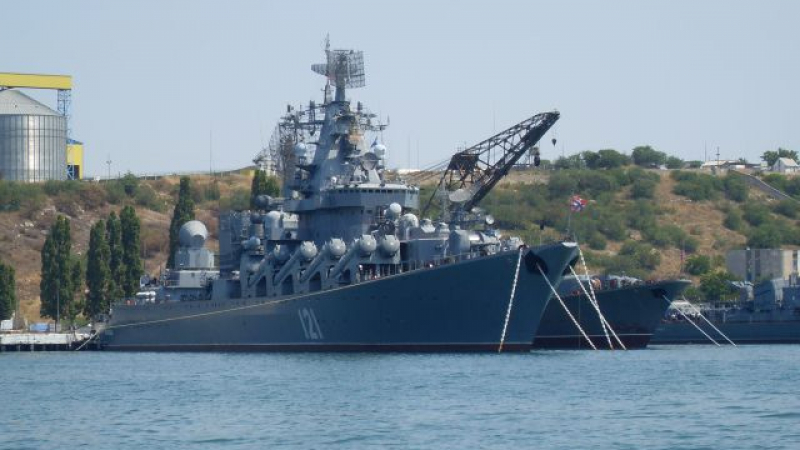 Напрежение в морето! Две турски подводници шпионират крайцера &quot;Москва&quot;