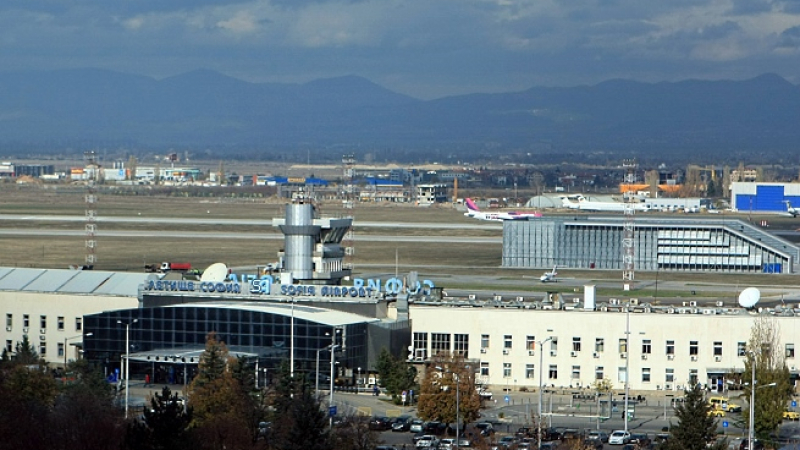 Бомба е открита в турски самолет на летище София преди 6 месеца