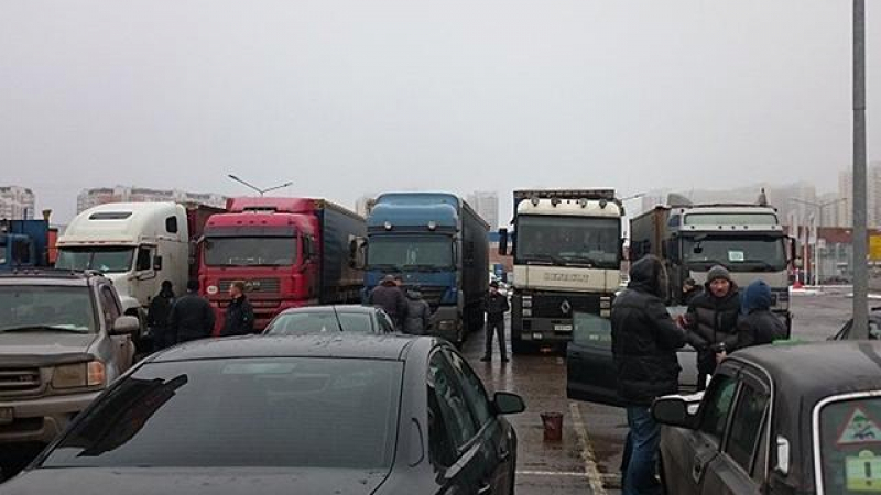 Руските превозвачи блокираха околовръстното шосе на Москва