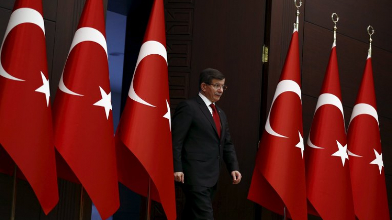Давутоглу: Турция не възнамерява да провежда операция в Ирак