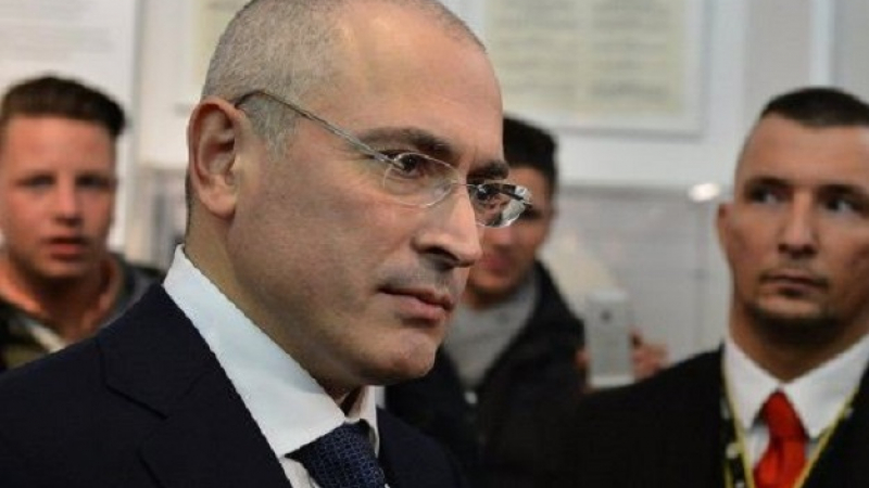 Извънредно! Олигархът Ходорковски изчезна, обявиха го за федерално издирване