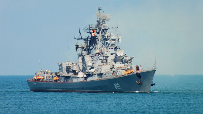 Подробности за екшъна в Егейско море: Руския стражеви кораб е открил стрелба, за да спре турския траулер