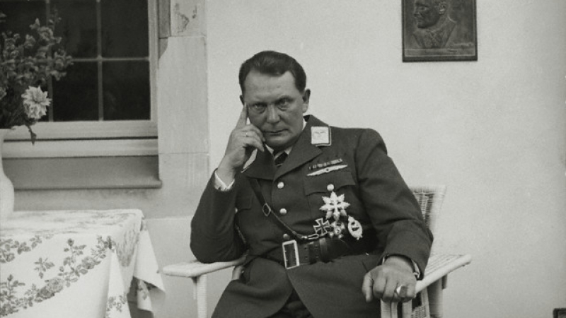 Д-р Тотко Найденов: Гьоринг бил импотентен наркоман, тайно се обличал като жена 