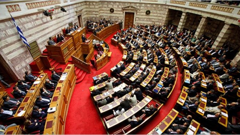 Гърция затяга коланите с нов закон за икономии