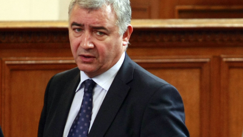 Мерджанов: Захариева нямаше успехи като министър