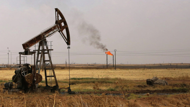 ДАЕШ търси достъп до нефтени находища извън Сирия и Ирак     