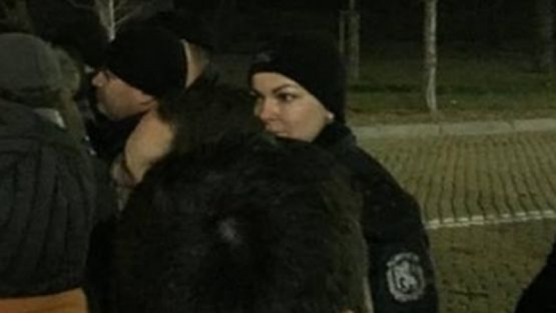 Разкритие! Скандалната Анна Витанова все още е полицай (СНИМКА)