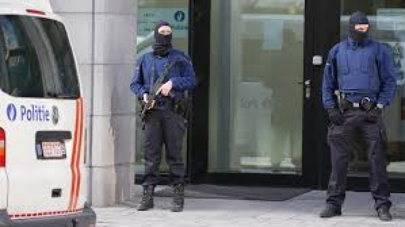 В Брюксел двама души бяха задържани във връзка с терористичните актове в Париж