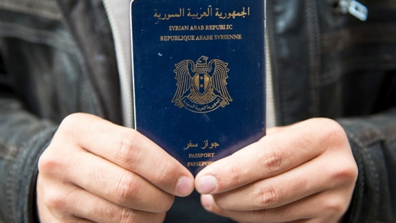 &quot;Ислямска държава&quot; се сдоби с десетки хиляди паспорти  