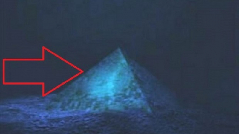 Две гигантски стъклени пирамиди са в центъра на Бермудския триъгълник (ВИДЕО)