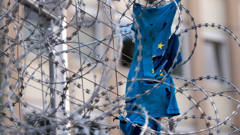 Reuters: Адската за Европа 2015 може би е предвестник за още по-лоша година