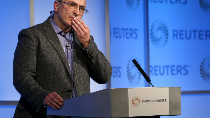 Издирват с международна заповед за арест олигарха Михаил Ходорковски