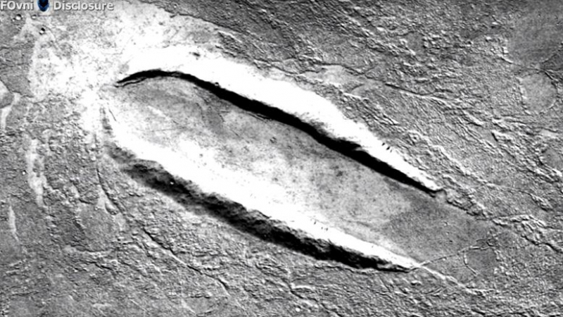 Следи от кораб на пришълци откриха на Марс (ВИДЕО)