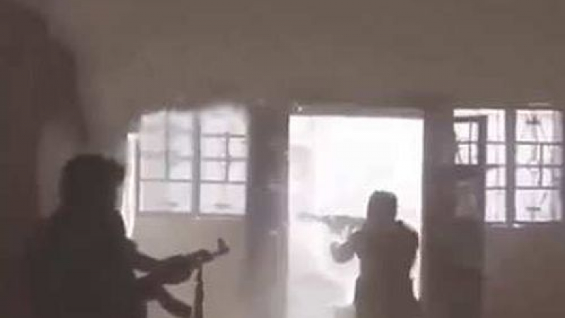 Като плъхове в капан: Бандити от ДАЕШ се лутат из сграда, блокирани от „Хизбула” (ВИДЕО)  