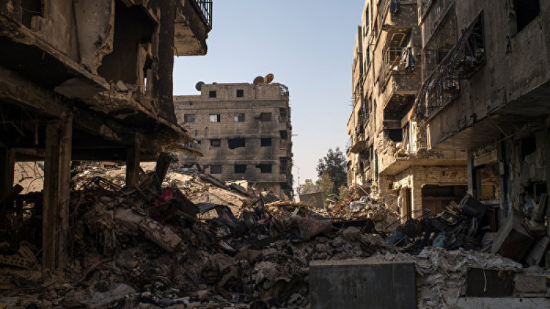 Пак се лее кръв в Сирия! Двойна бомбена атака уби най-малко 30 души