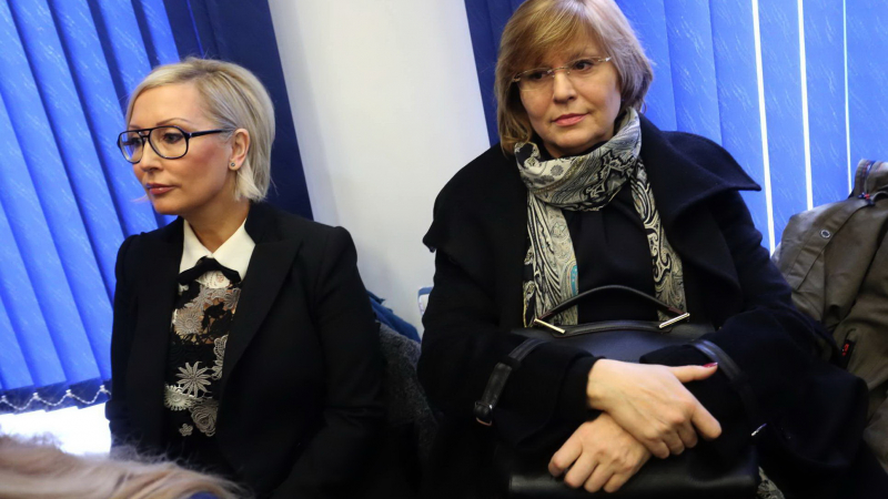 Извънредно! Съпругата Ширин и любимата Мариана заедно с Местан на пресконференцията в БТА! 