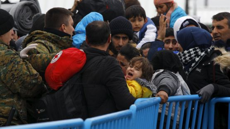 Турция продължава да пуска емигрантите към Европа 