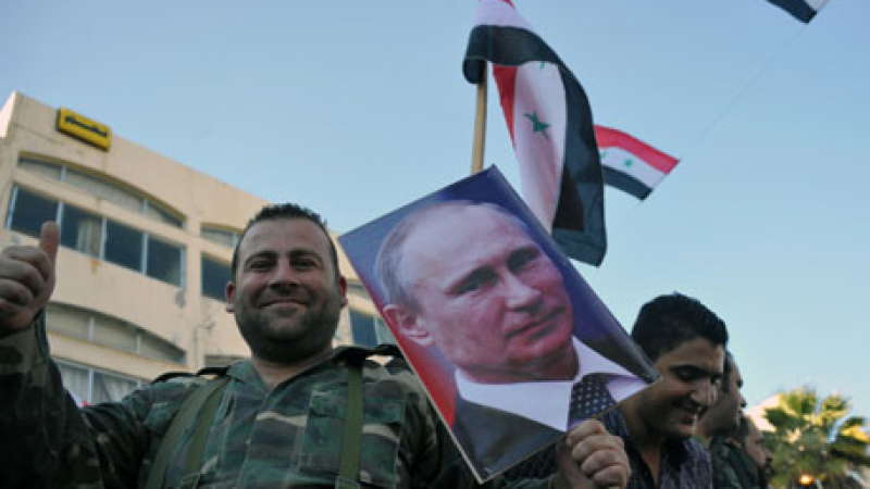 Сирийците издигнаха Путин в култ! Бил техен &quot;лъв и защитник&quot;