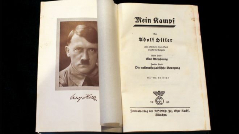 Германците изкупиха „Моята борба” на Хитлер като топъл хляб за по 59 евро бройката