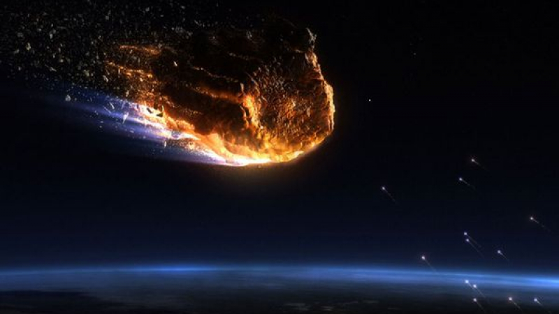 НЛО се откъсна от падащ метеорит над Калифорния (ВИДЕО)