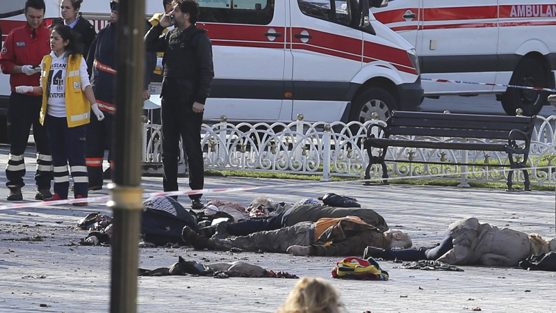 Кървав вторник в Истанбул! Жертвите на бомбения атентат вече са 10