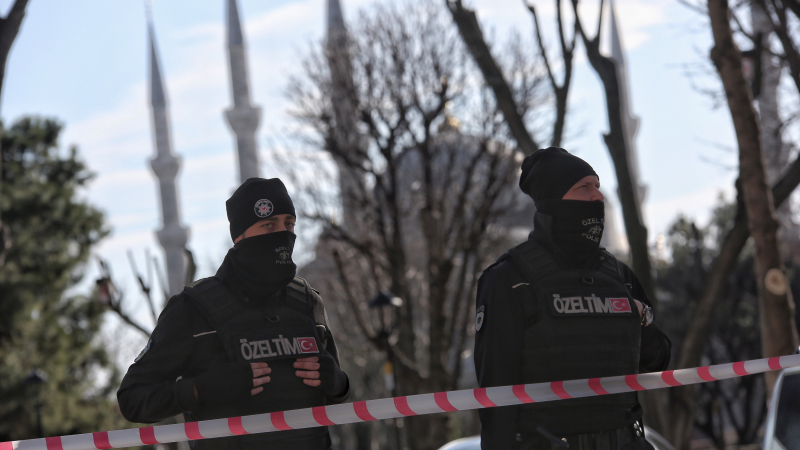 Арестуваха 60 души за кървавия атентат в Истанбул