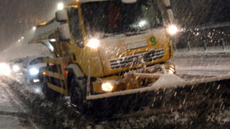 Екстрена сбирка на Оперативния щаб в София заради задаващата се снежна буря