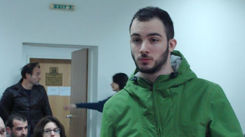Цацаров поиска възстановяване на делото срещу гърка, ударил ученичка на спирка в Пловдив