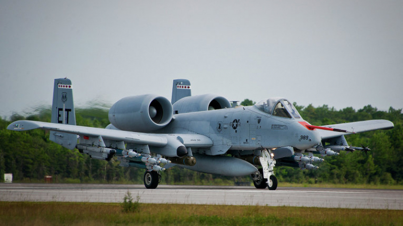 САЩ решиха да не бракуват остарелите щурмови А-10 заради ИД и Русия